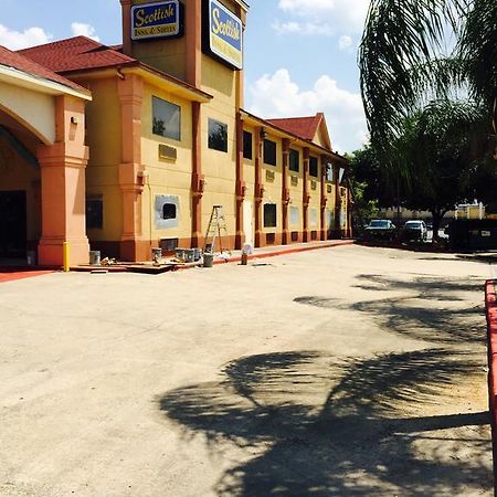 Scottish Inn & Suites Hobby Airport Houston Esterno foto
